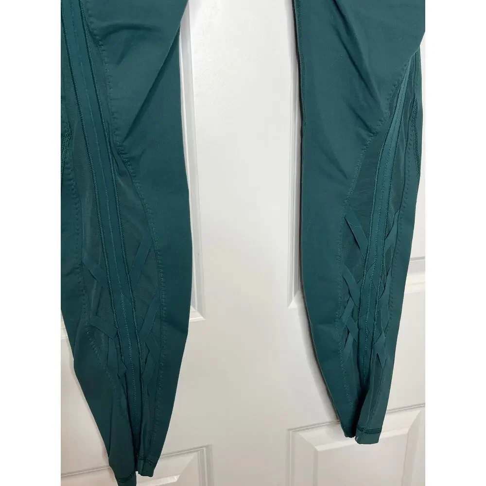 Lululemon Size 6 Criss Cross Back with Mesh Emerald Green Workout Yoga Gym - Picture 3 of 9
